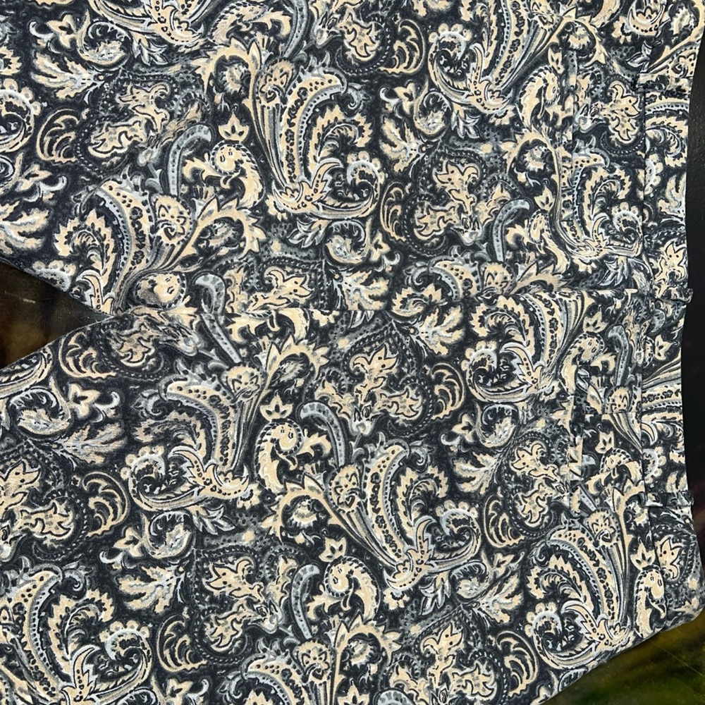 Talbots Paisley Capris - Black and Cream - Picture 10 of 11